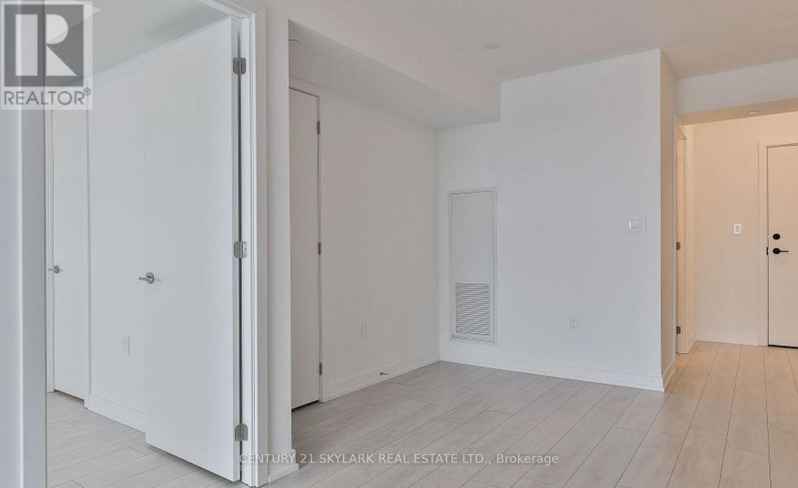 #411 - 556 Marlee Avenue, Toronto, ON - Indoor Photo Showing Other Room
