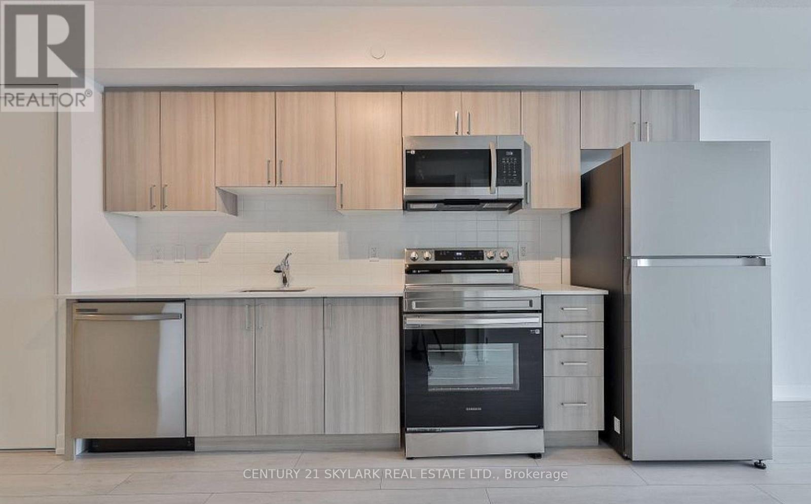 #411 - 556 Marlee Avenue, Toronto, ON - Indoor Photo Showing Kitchen