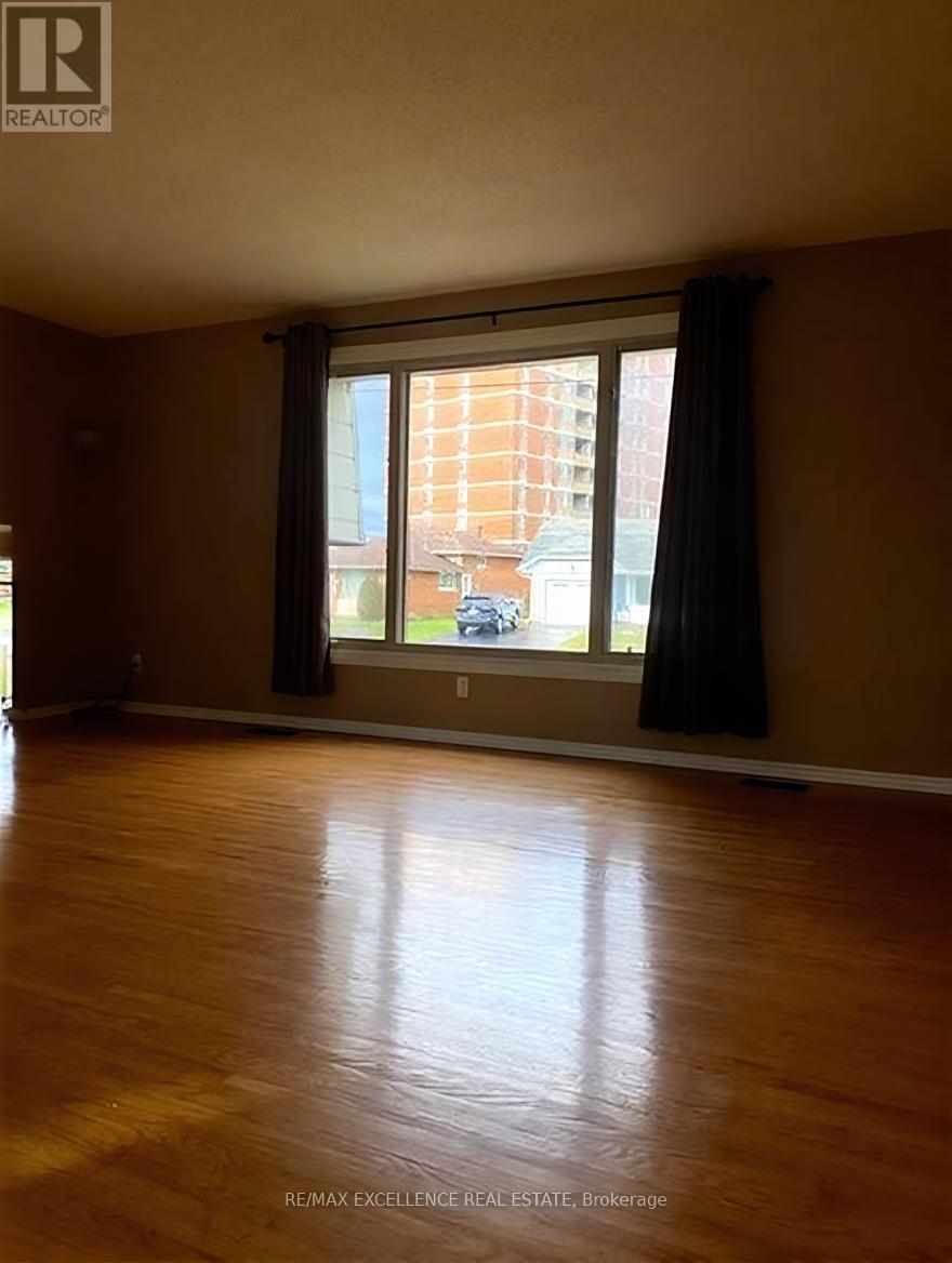 7 Dunnett Boulevard, Belleville, ON - Indoor Photo Showing Other Room