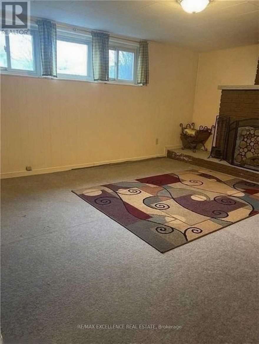 7 Dunnett Boulevard, Belleville, ON - Indoor