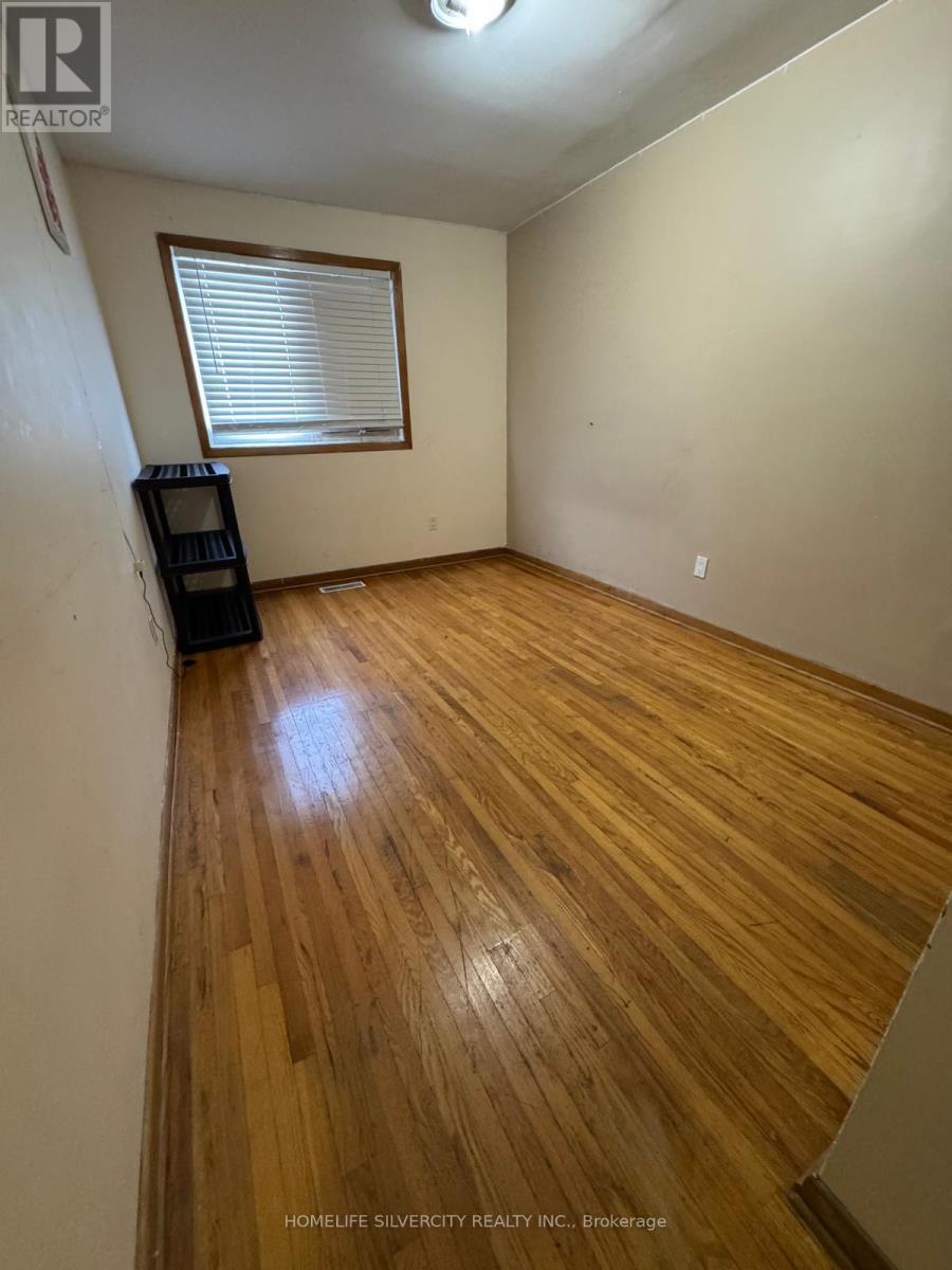 7214 Sigsbee Drive, Mississauga, ON - Indoor Photo Showing Other Room