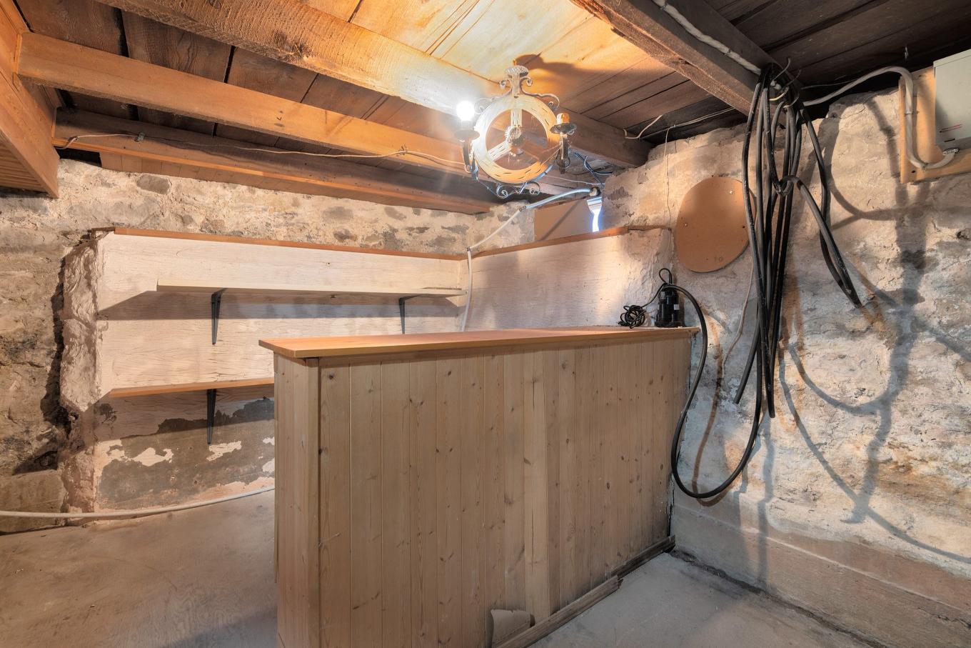 Sous-sol - 2100 Ch. Yamaska, Farnham, QC - Indoor Photo Showing Basement