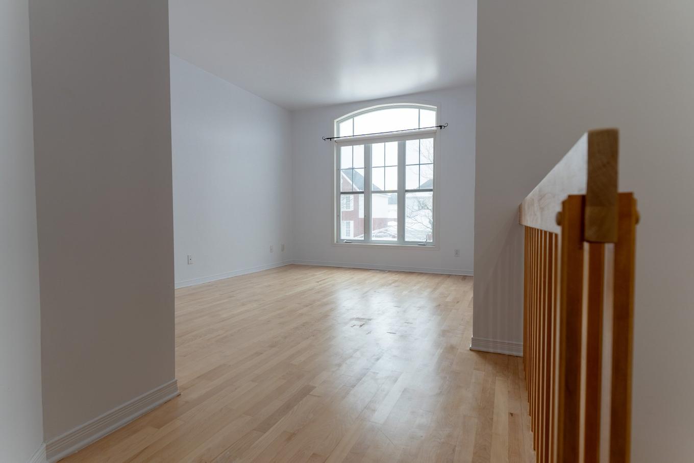 Den - 6263 Rue Des Mimosas, Longueuil (Saint-Hubert), QC - Indoor Photo Showing Other Room