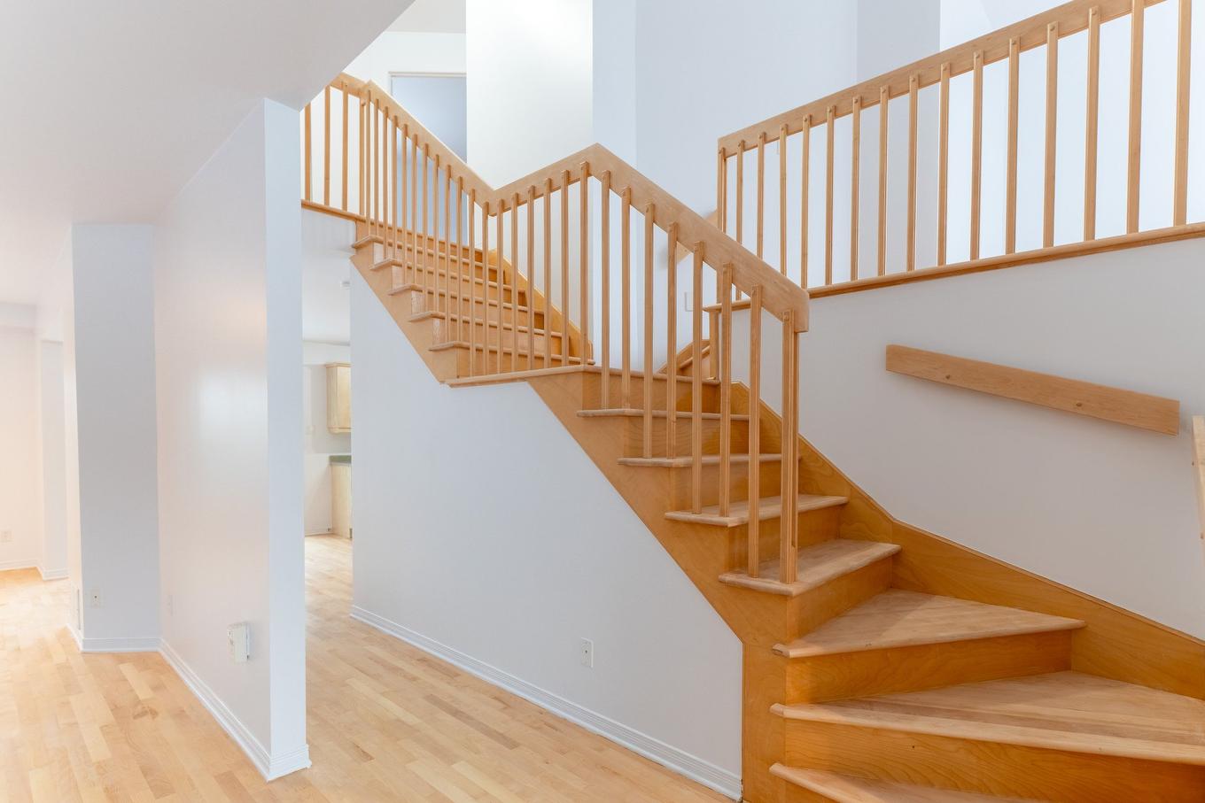 Hall - 6263 Rue Des Mimosas, Longueuil (Saint-Hubert), QC - Indoor Photo Showing Other Room