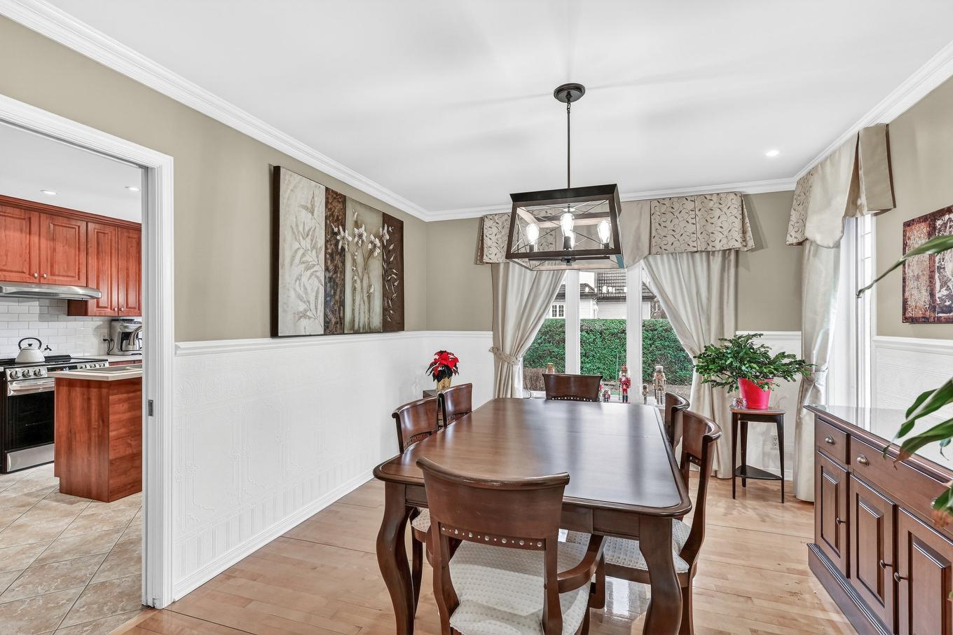 Dining room - 15 Rue Louis-Fréchette, Saint-Jean-Sur-Richelieu, QC - Indoor Photo Showing Dining Room