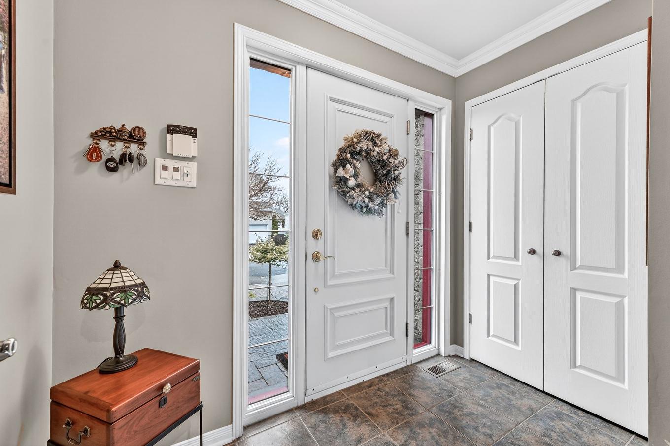 Hall - 15 Rue Louis-Fréchette, Saint-Jean-Sur-Richelieu, QC - Indoor Photo Showing Other Room