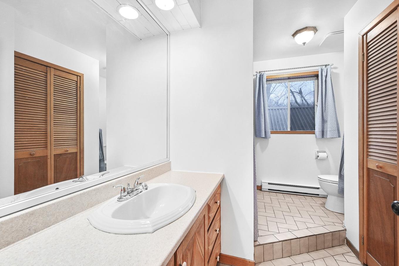 Salle de bains - 16 9E Avenue, Saint-Blaise-Sur-Richelieu, QC - Indoor Photo Showing Bathroom