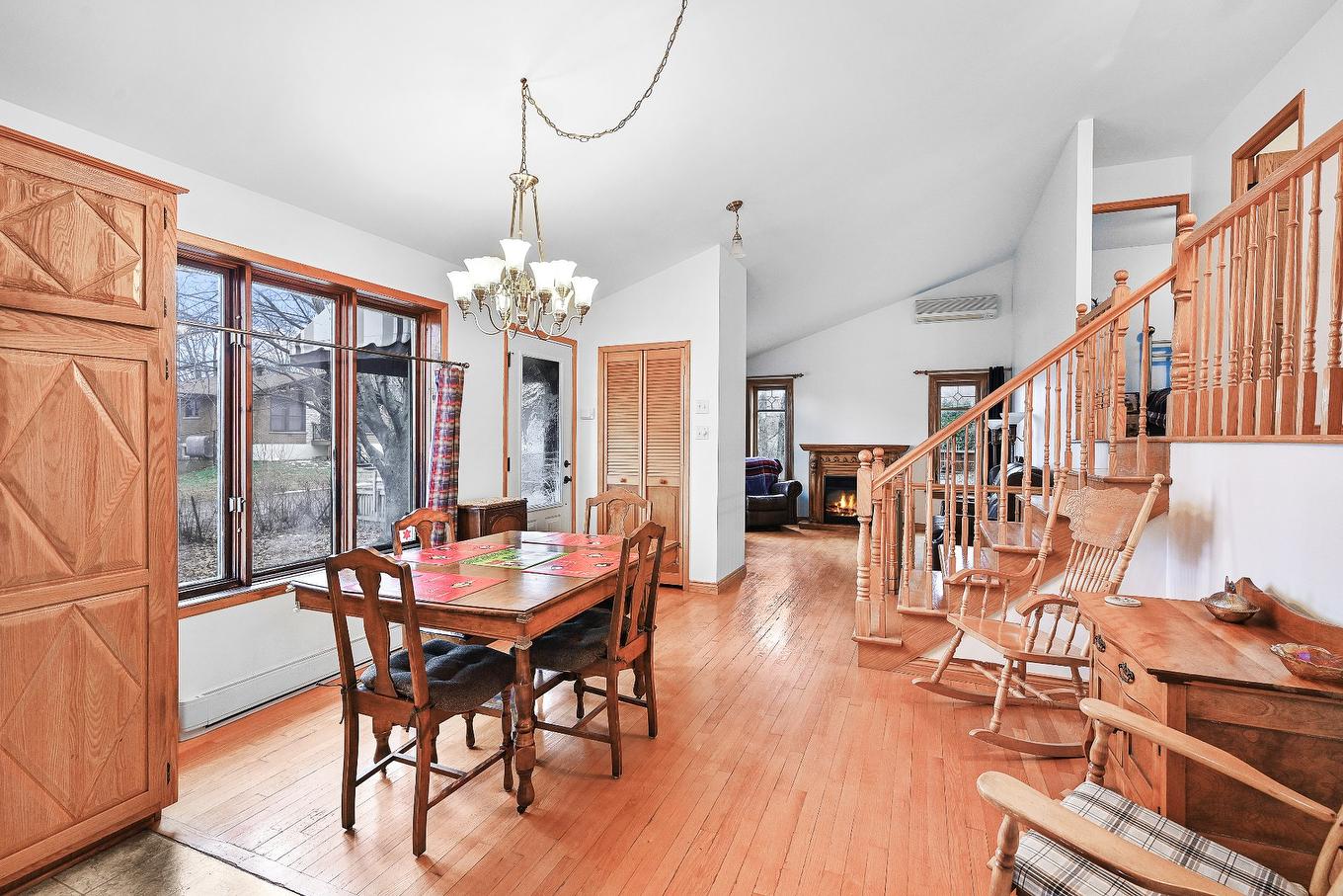 Vue d'ensemble - 16 9E Avenue, Saint-Blaise-Sur-Richelieu, QC - Indoor Photo Showing Dining Room