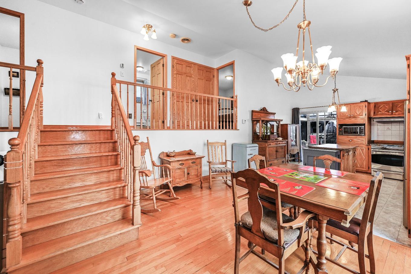 Salle à manger - 16 9E Avenue, Saint-Blaise-Sur-Richelieu, QC - Indoor Photo Showing Dining Room