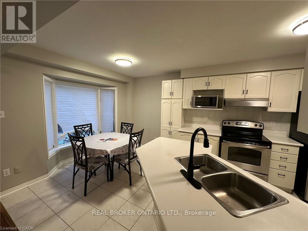 39 Sable Drive, Hamilton, ON - Indoor Photo Showing Kitchen With Double Sink