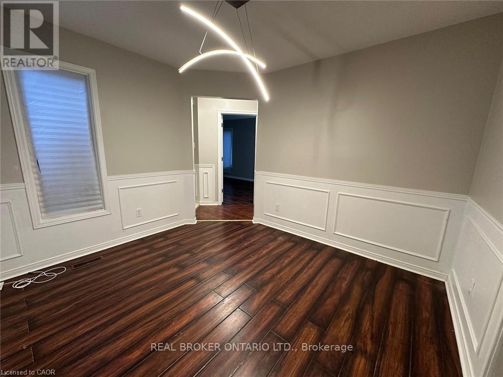 39 Sable Drive, Hamilton, ON - Indoor Photo Showing Other Room