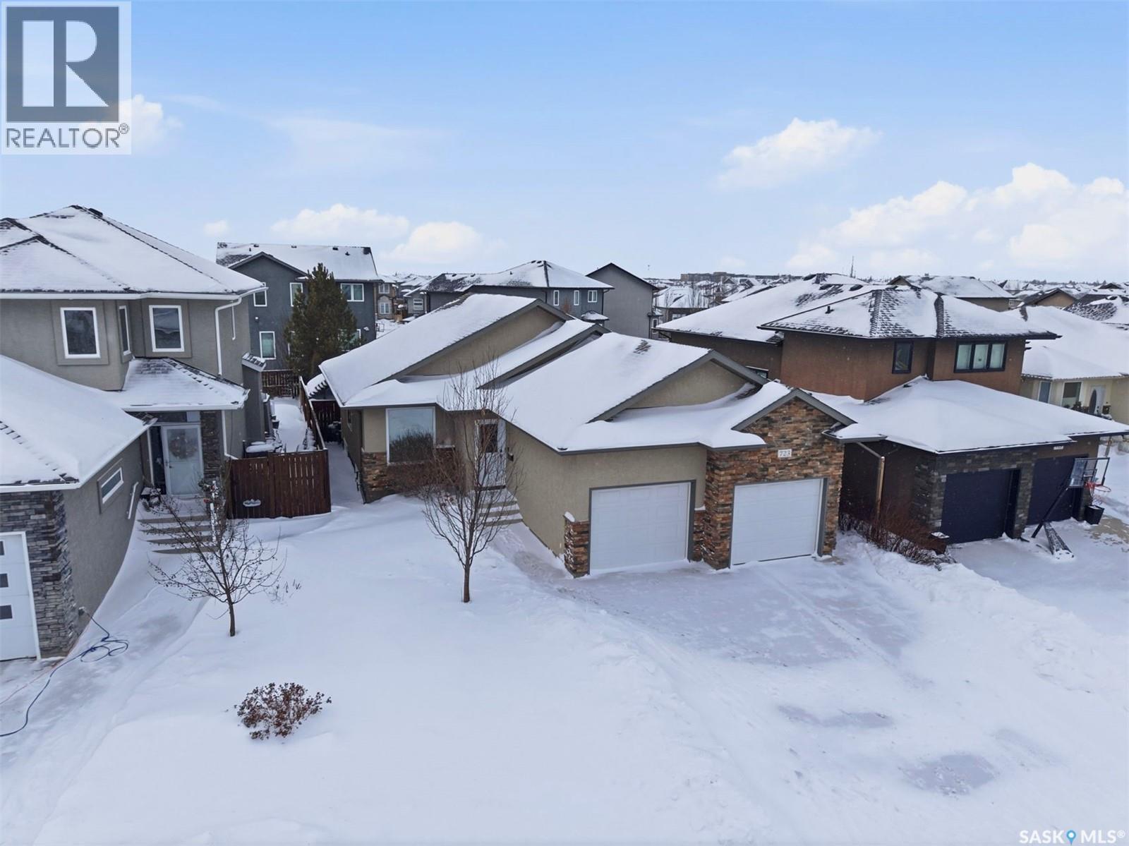 723 Sutter Crescent, Saskatoon, SK - Outdoor With Facade