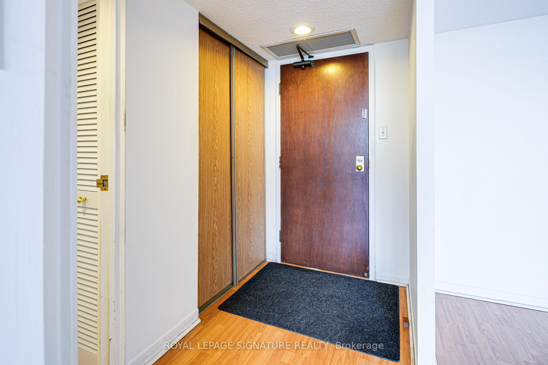 405-150 Alton Towers Circle, Toronto, ON - Indoor Photo Showing Other Room