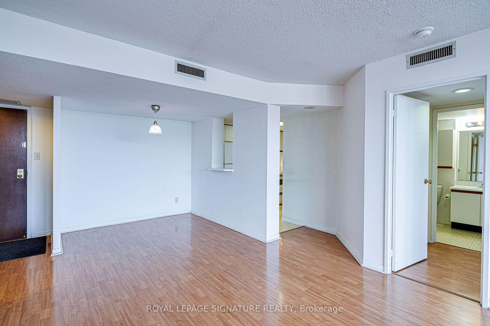 405-150 Alton Towers Circle, Toronto, ON - Indoor Photo Showing Other Room