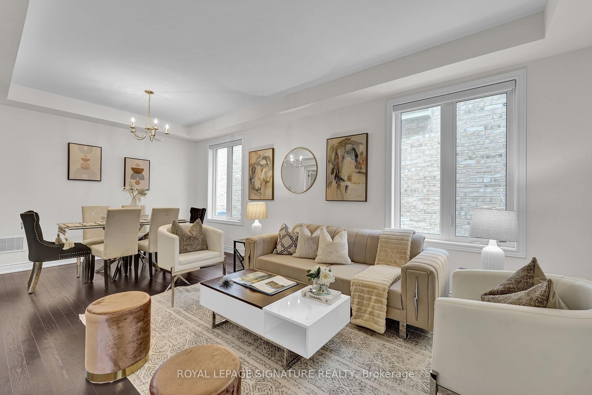 58 Orangeblossom Trail, Brampton, ON - Indoor Photo Showing Living Room
