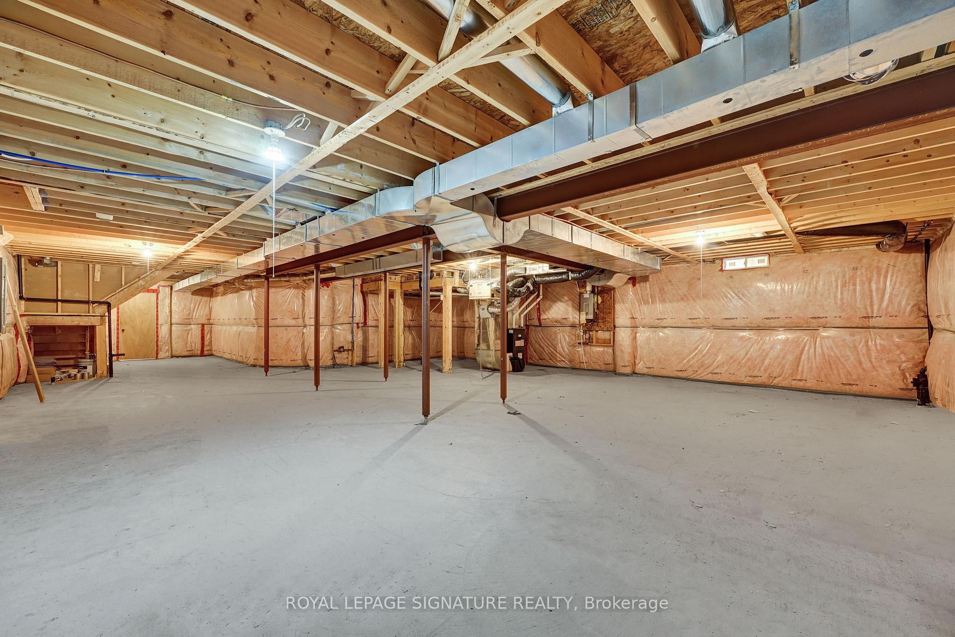 58 Orangeblossom Trail, Brampton, ON - Indoor Photo Showing Basement