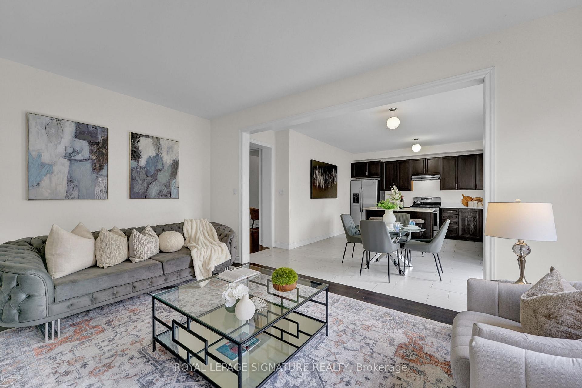 58 Orangeblossom Trail, Brampton, ON - Indoor Photo Showing Living Room