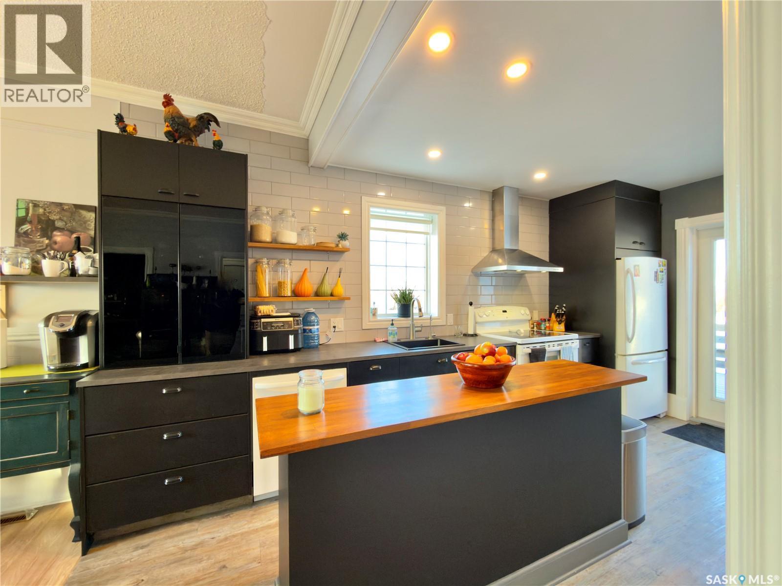 Rm Of Sutton Acreage, Sutton Rm No. 103, SK - Indoor Photo Showing Kitchen