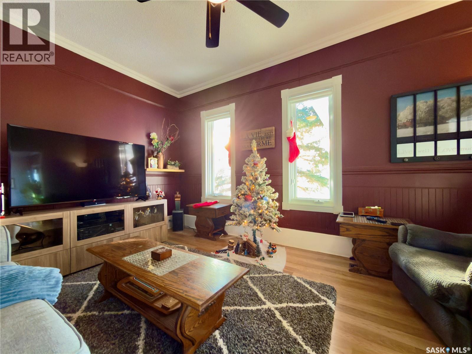 Rm Of Sutton Acreage, Sutton Rm No. 103, SK - Indoor Photo Showing Living Room