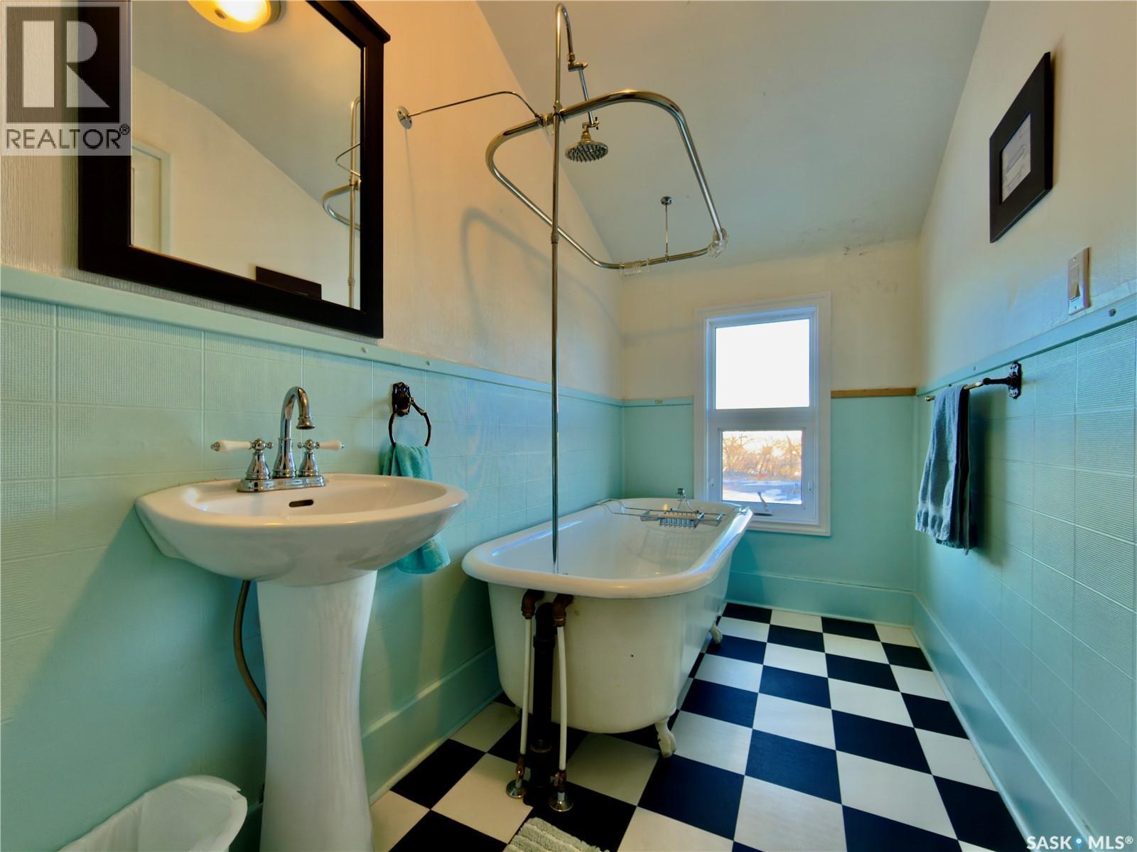 Rm Of Sutton Acreage, Sutton Rm No. 103, SK - Indoor Photo Showing Bathroom
