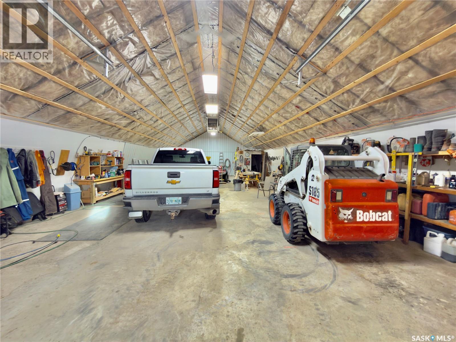 Rm Of Sutton Acreage, Sutton Rm No. 103, SK - Indoor Photo Showing Garage