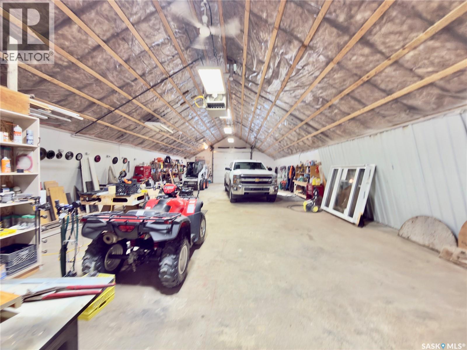 Rm Of Sutton Acreage, Sutton Rm No. 103, SK - Indoor