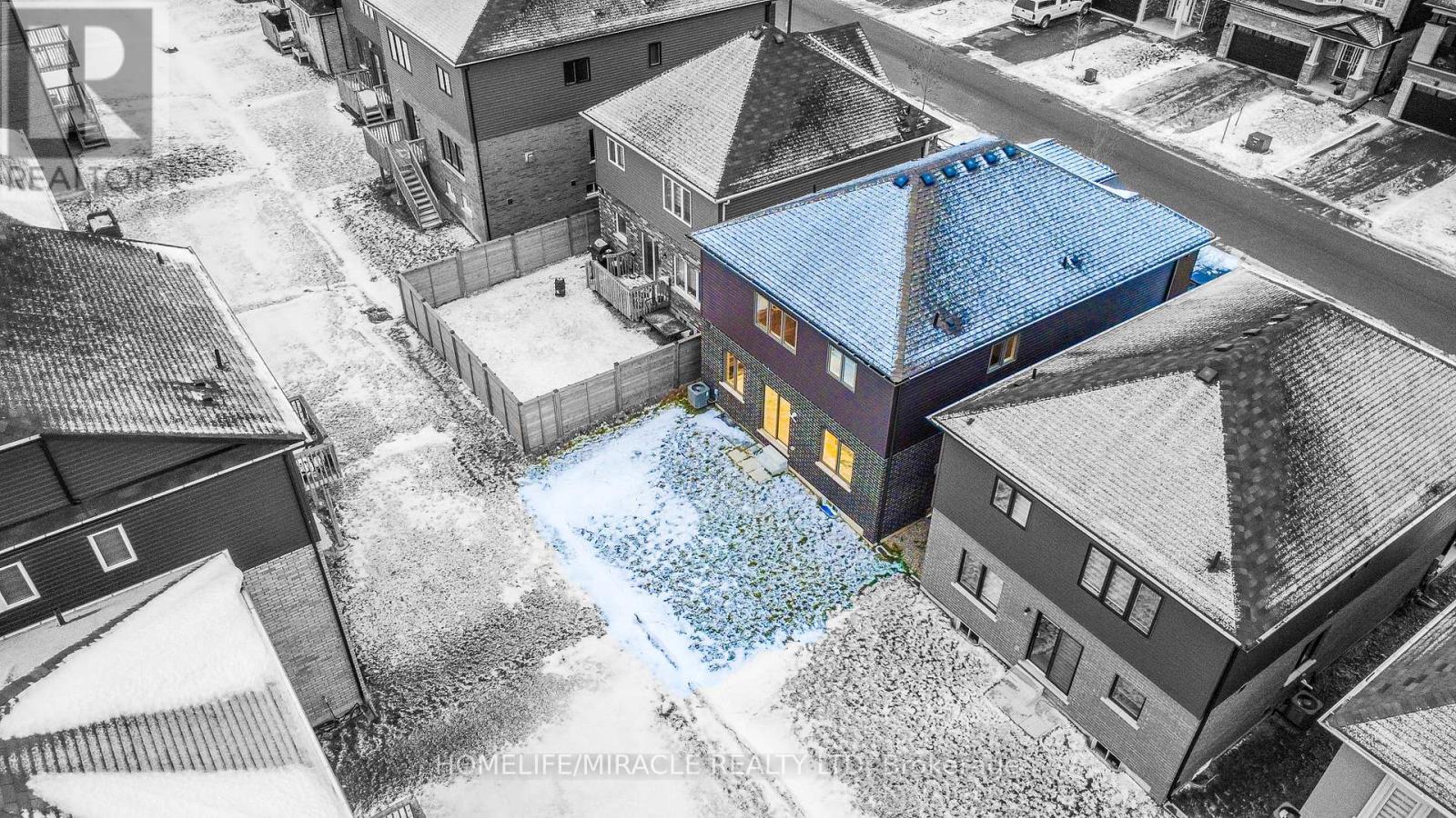 18 Brewis Street, Brant, ON - Outdoor