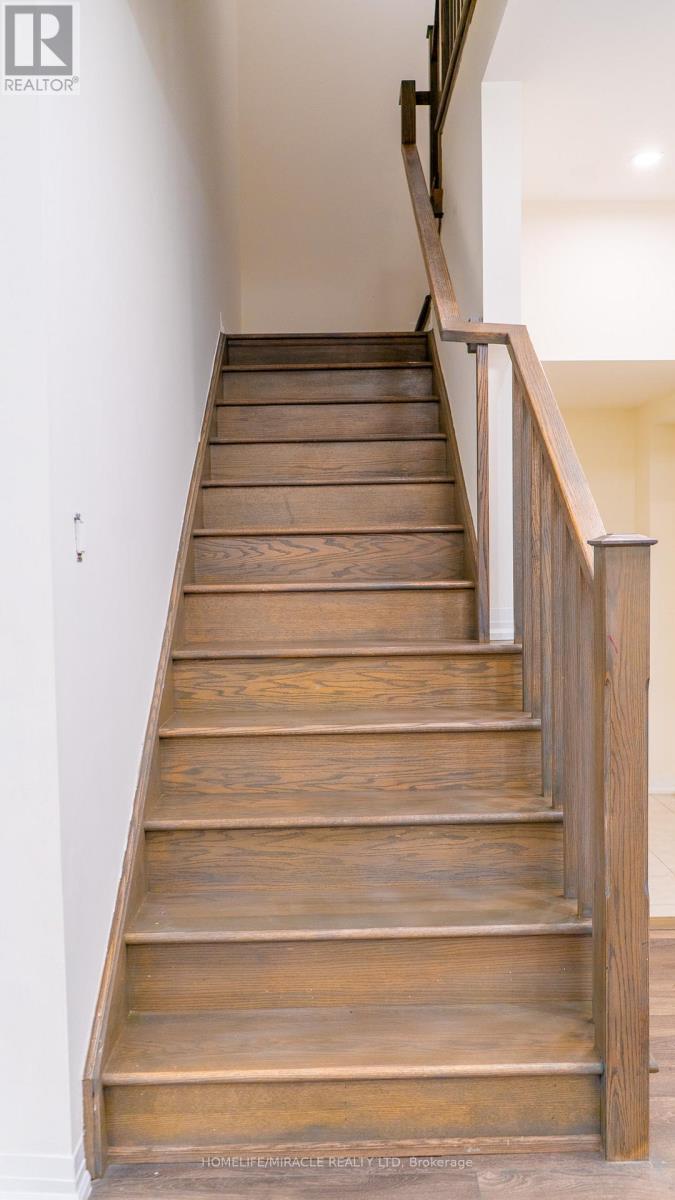 18 Brewis Street, Brant, ON - Indoor Photo Showing Other Room