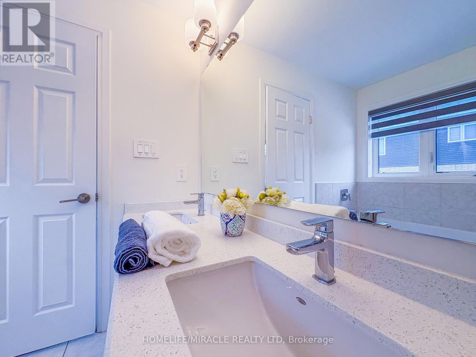 18 Brewis Street, Brant, ON - Indoor