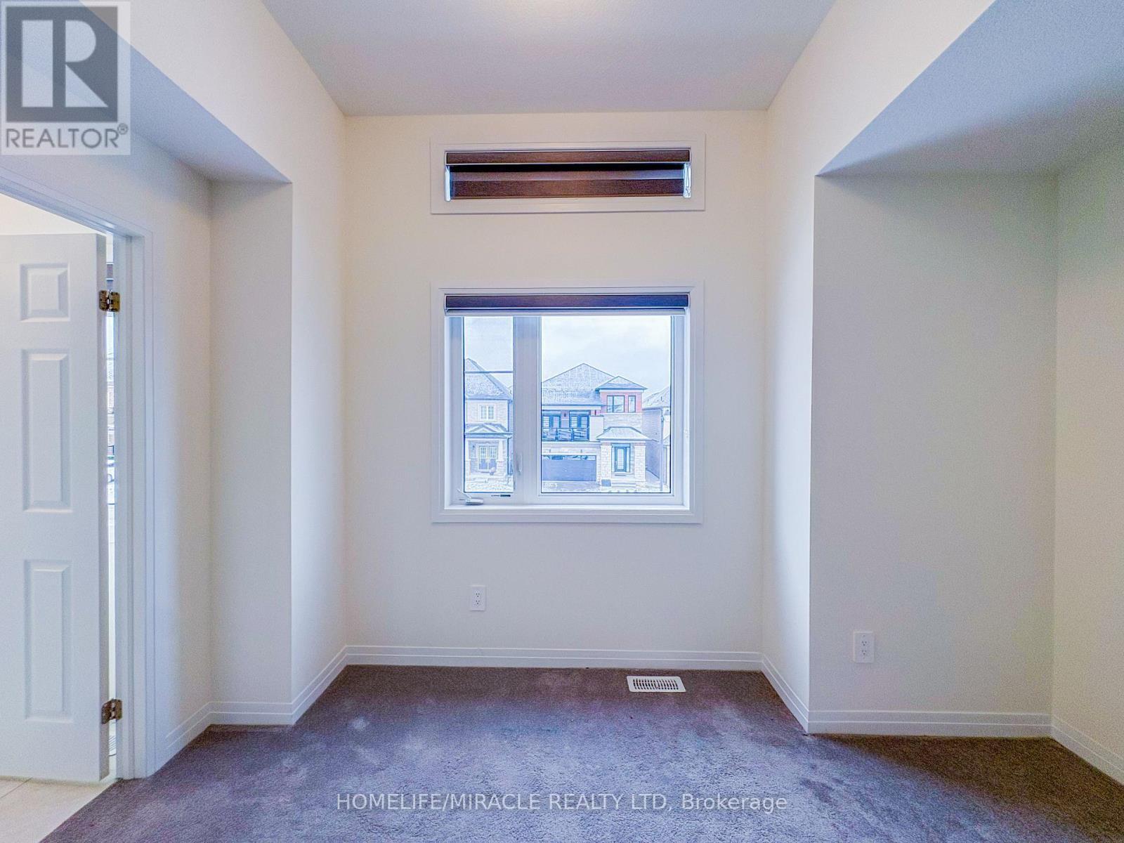 18 Brewis Street, Brant, ON - Indoor Photo Showing Other Room