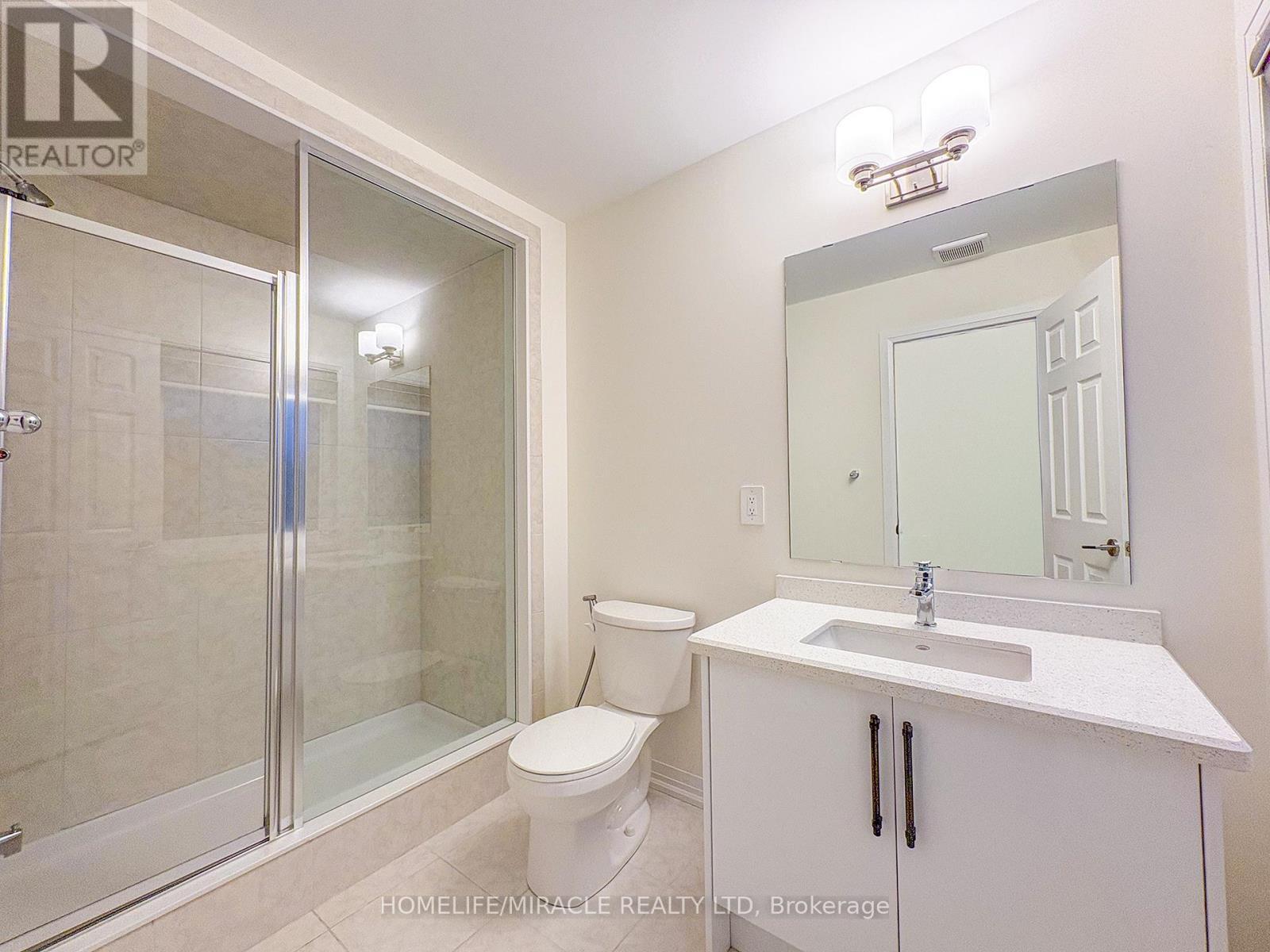 18 Brewis Street, Brant, ON - Indoor Photo Showing Bathroom