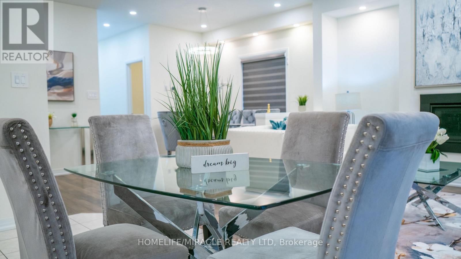 18 Brewis Street, Brant, ON - Indoor