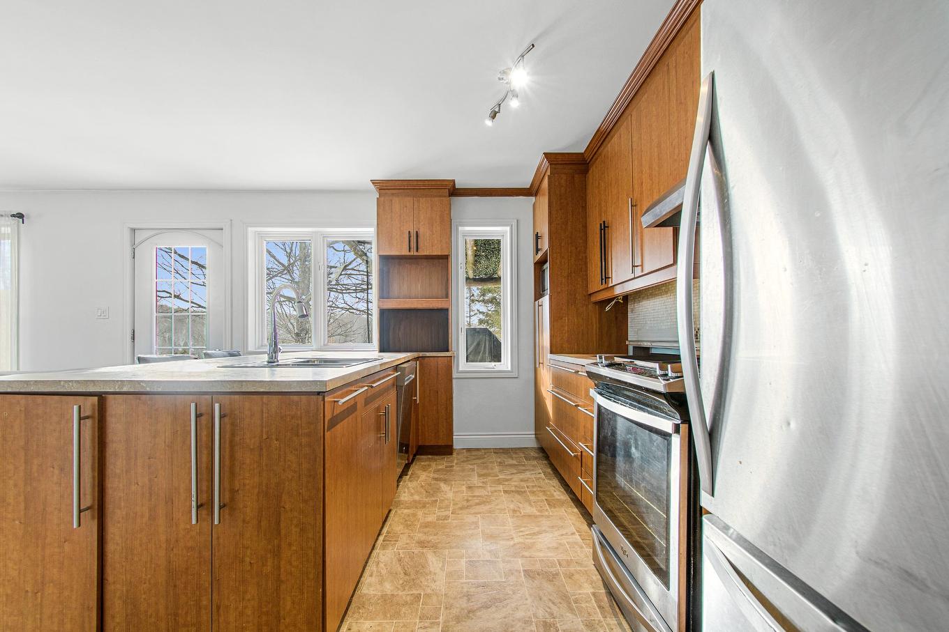 Kitchen - 1726 Ch. De La Baie-Du-Lac, Saint-Sauveur, QC - Indoor Photo Showing Kitchen