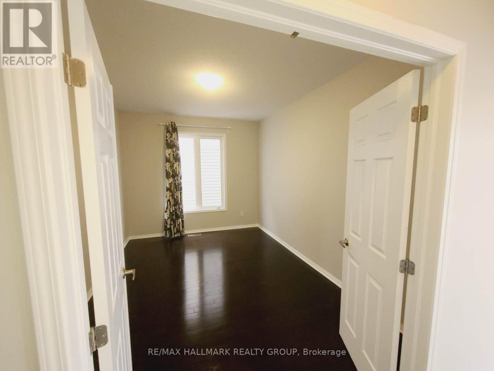 248 Huntsville Drive, Ottawa, ON - Indoor Photo Showing Other Room