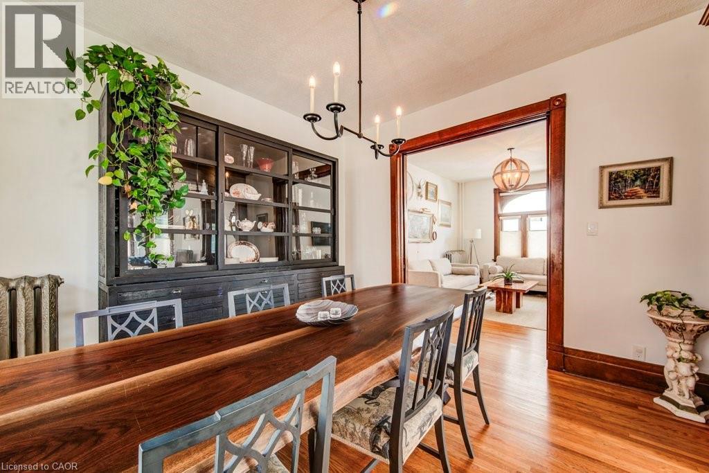 350 Queen Street S, Kitchener, ON - Indoor Photo Showing Dining Room