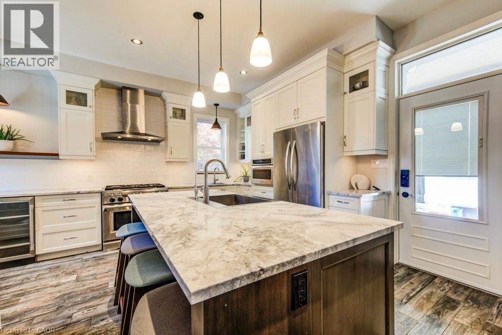 350 Queen Street S, Kitchener, ON - Indoor Photo Showing Kitchen With Stainless Steel Kitchen With Upgraded Kitchen