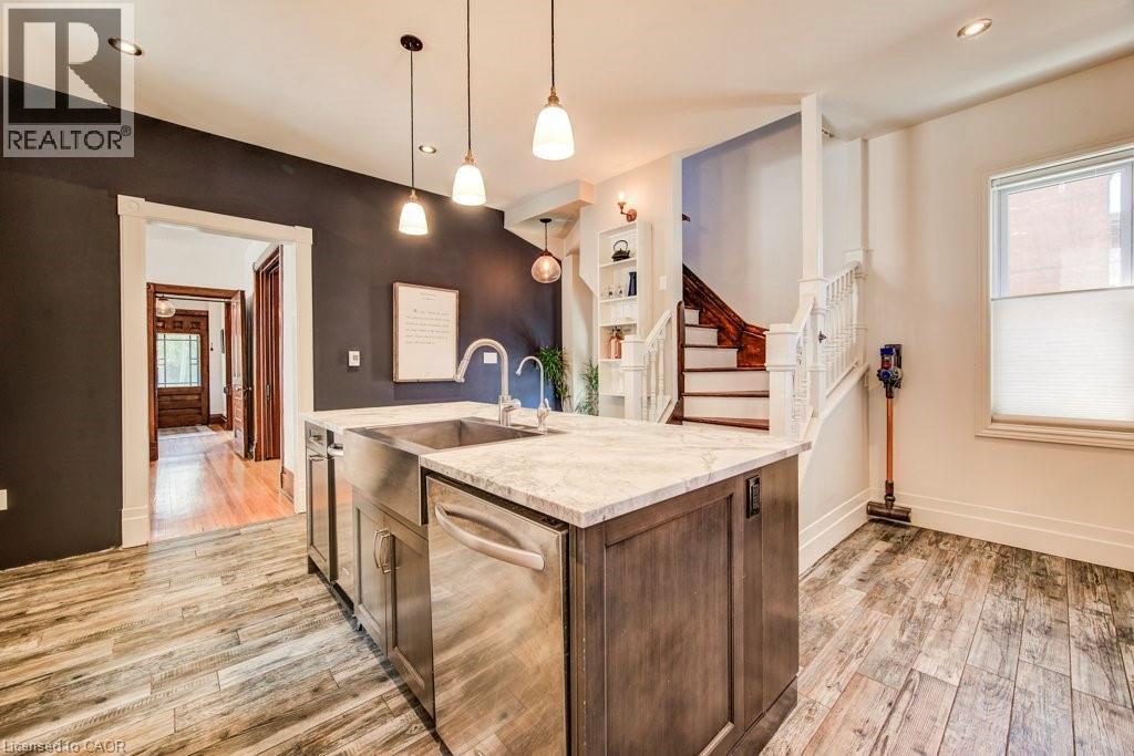 350 Queen Street S, Kitchener, ON - Indoor