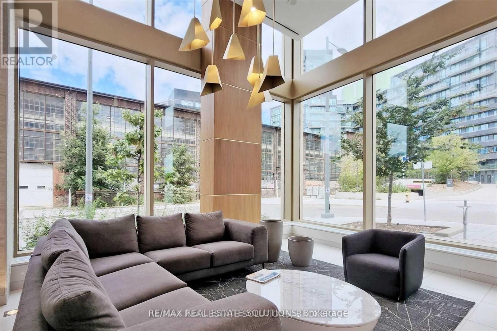 608 - 60 Tannery Road, Toronto, ON - Indoor Photo Showing Living Room