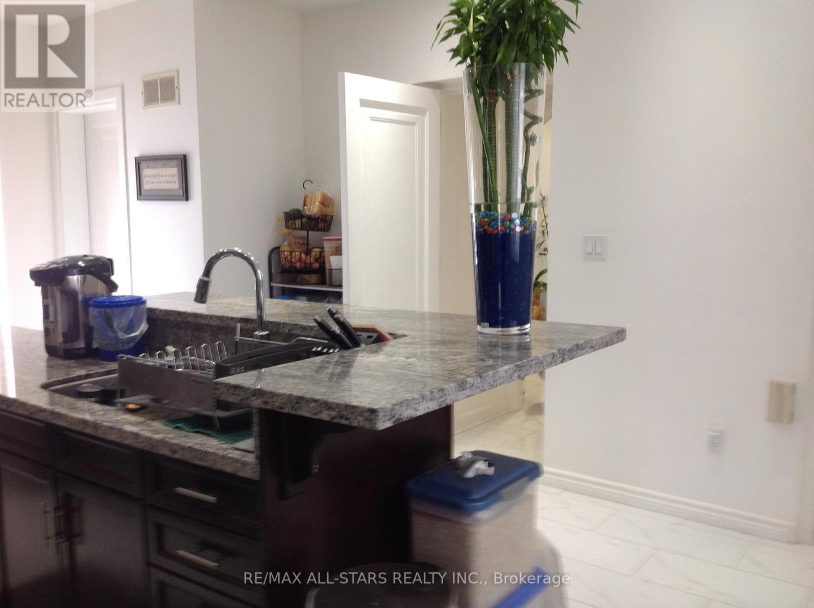 1 St James Place, Hamilton, ON - Indoor