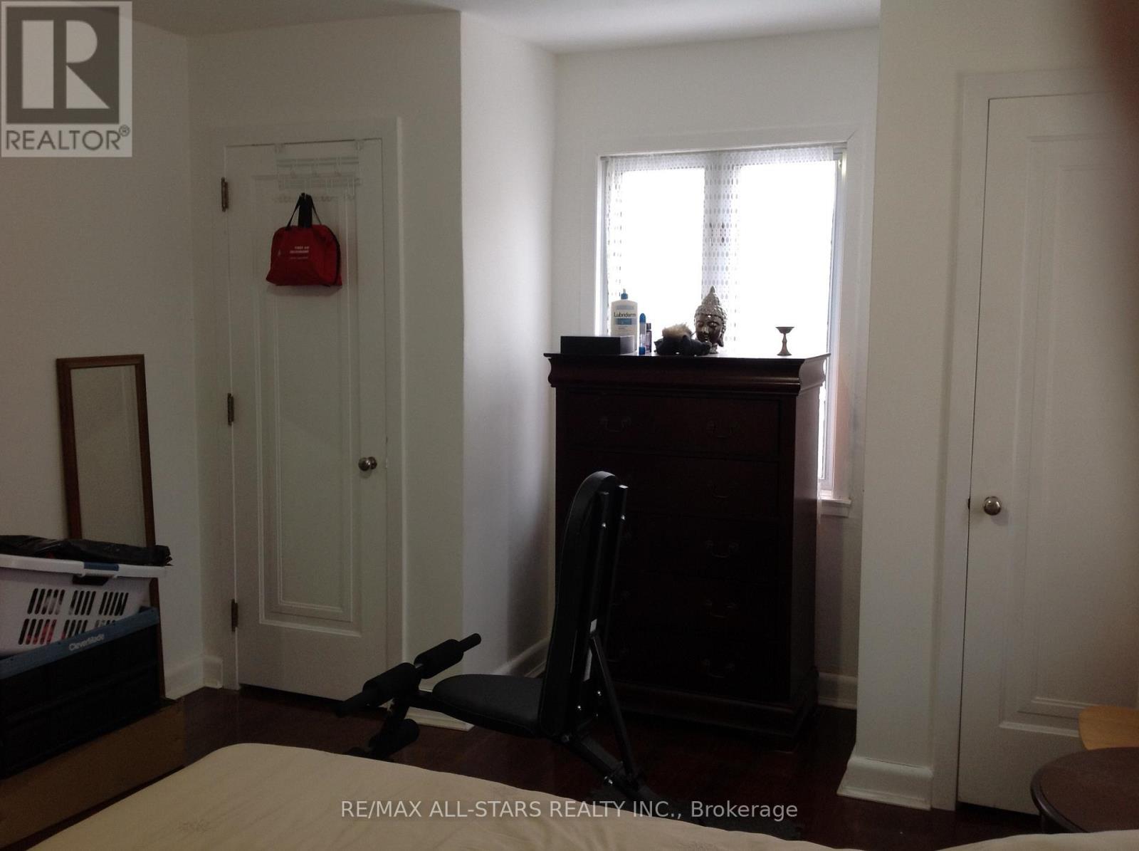 1 St James Place, Hamilton, ON - Indoor