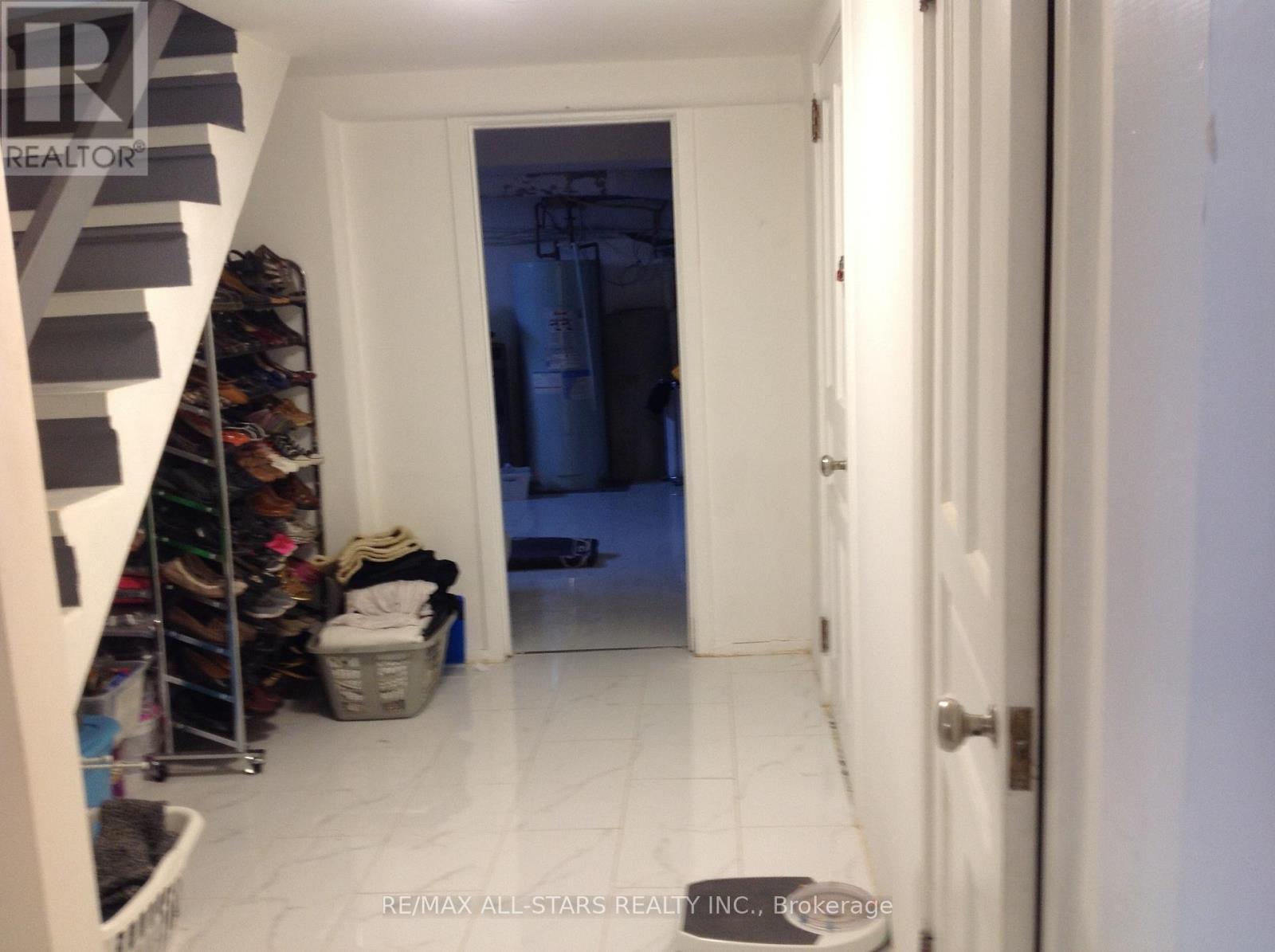 1 St James Place, Hamilton, ON - Indoor Photo Showing Other Room