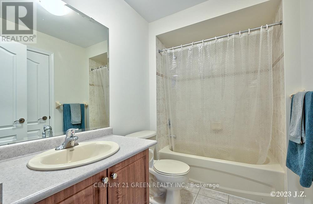 5384 Valhalla Crescent, Mississauga, ON - Indoor Photo Showing Bathroom