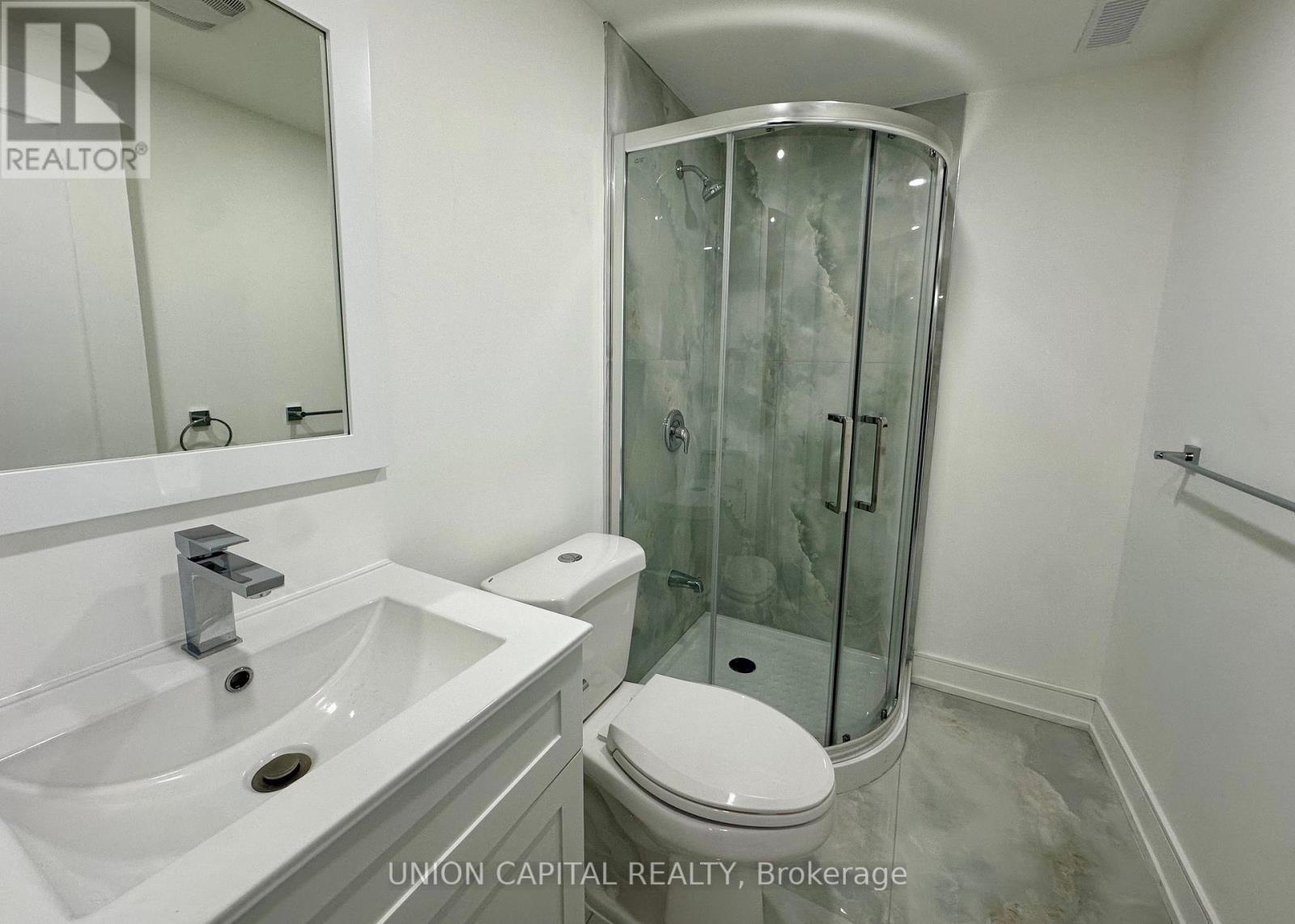 Bsmt - 29 Broadlands Boulevard, Toronto, ON - Indoor Photo Showing Bathroom
