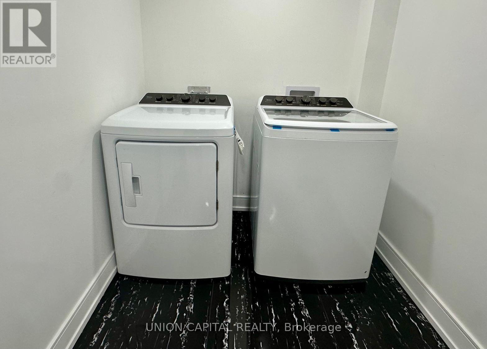 Bsmt - 29 Broadlands Boulevard, Toronto, ON - Indoor Photo Showing Laundry Room