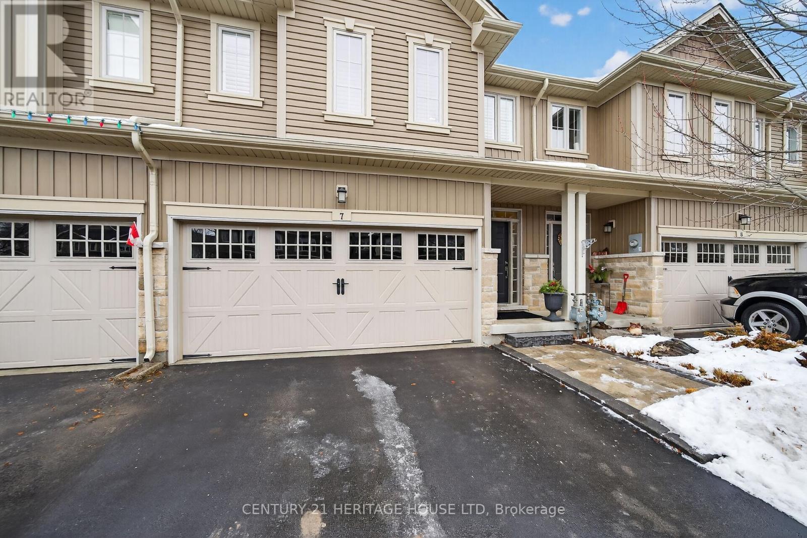 7 - 80 Willow Street, Brant, ON - Photo Showing Garage