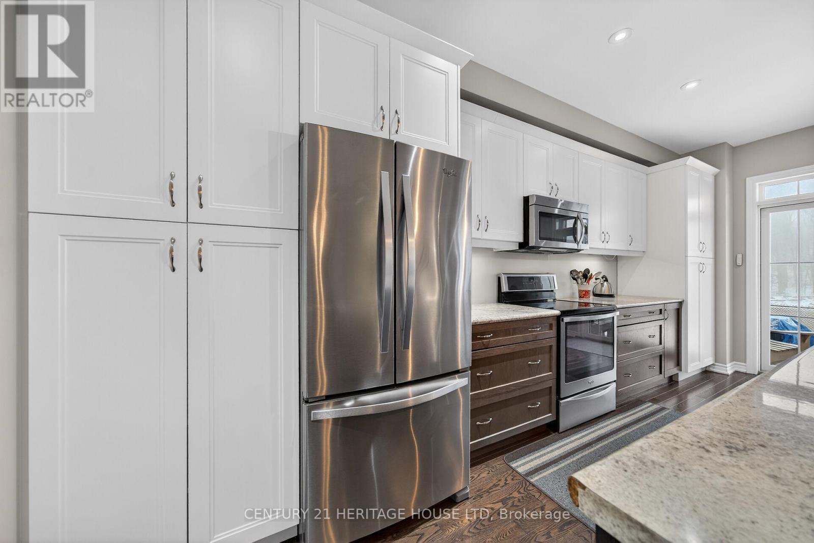 7 - 80 Willow Street, Brant, ON - Indoor Photo Showing Kitchen