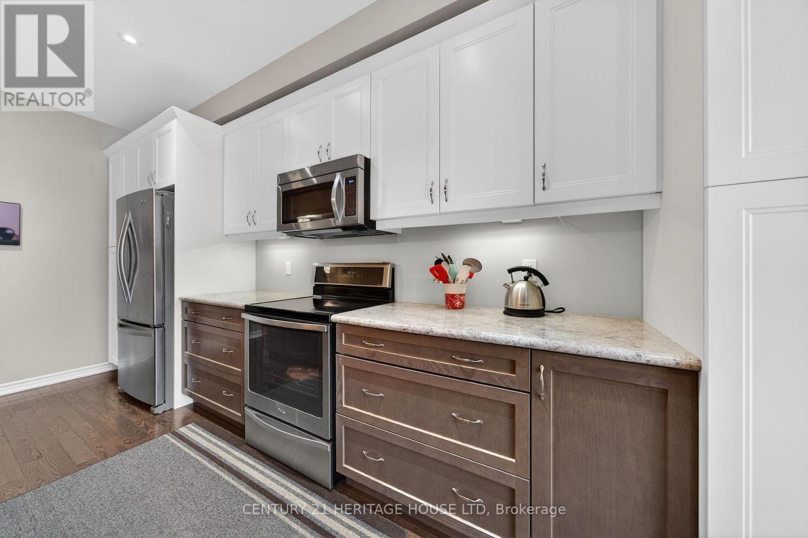 7 - 80 Willow Street, Brant, ON - Indoor Photo Showing Kitchen