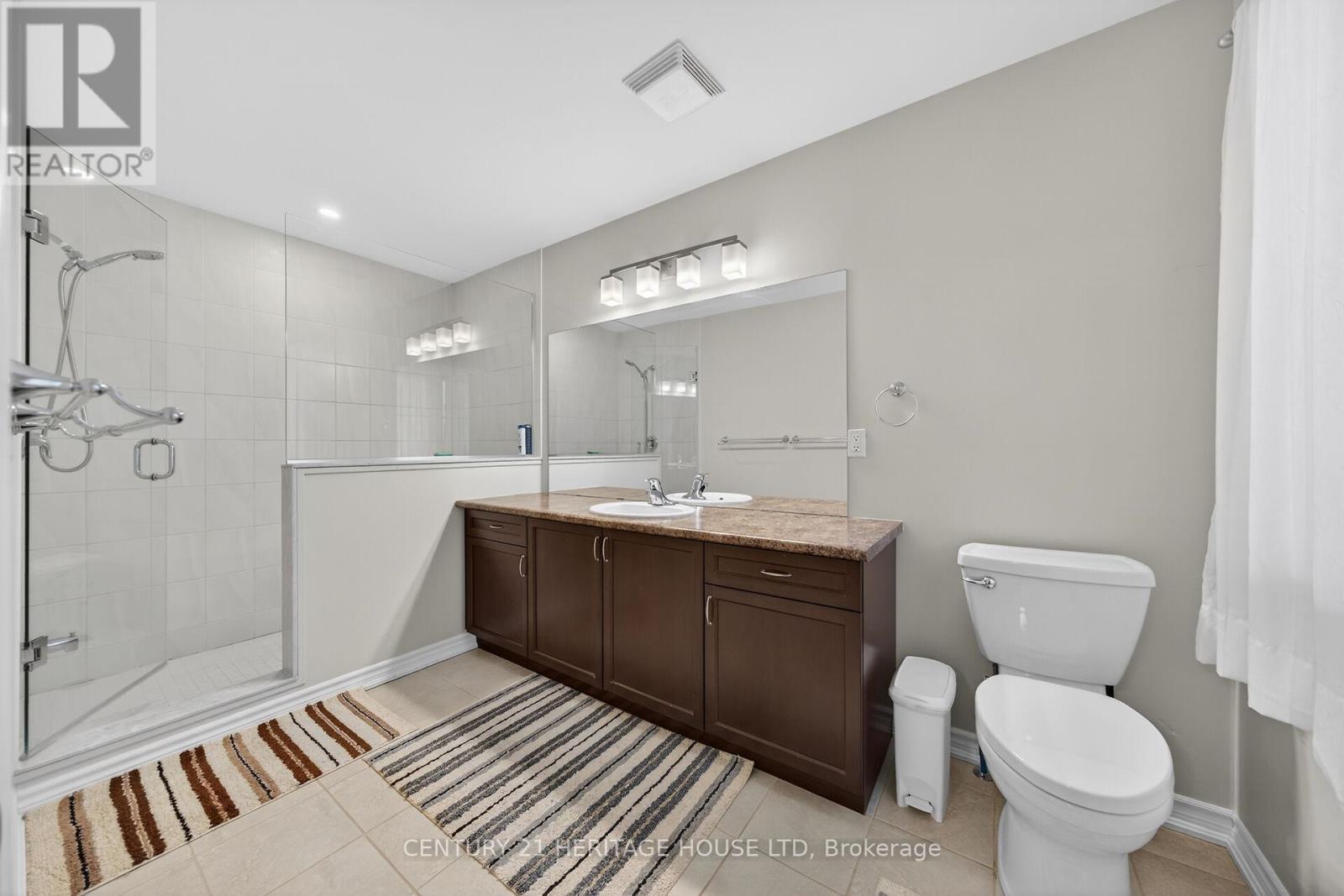 7 - 80 Willow Street, Brant, ON - Indoor Photo Showing Bathroom