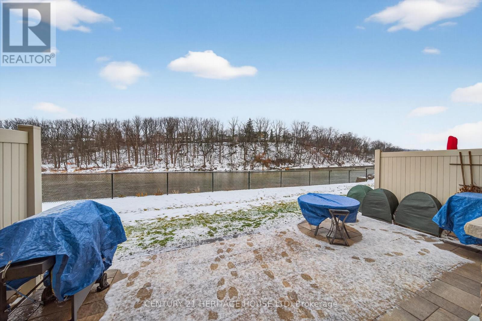 Backing onto Grand River - 7 - 80 Willow Street, Brant, ON - Outdoor