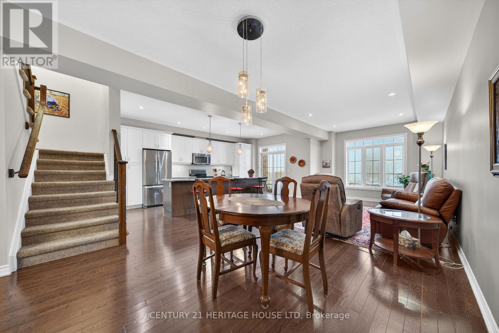 7 - 80 Willow Street, Brant, ON - Indoor Photo Showing Dining Room